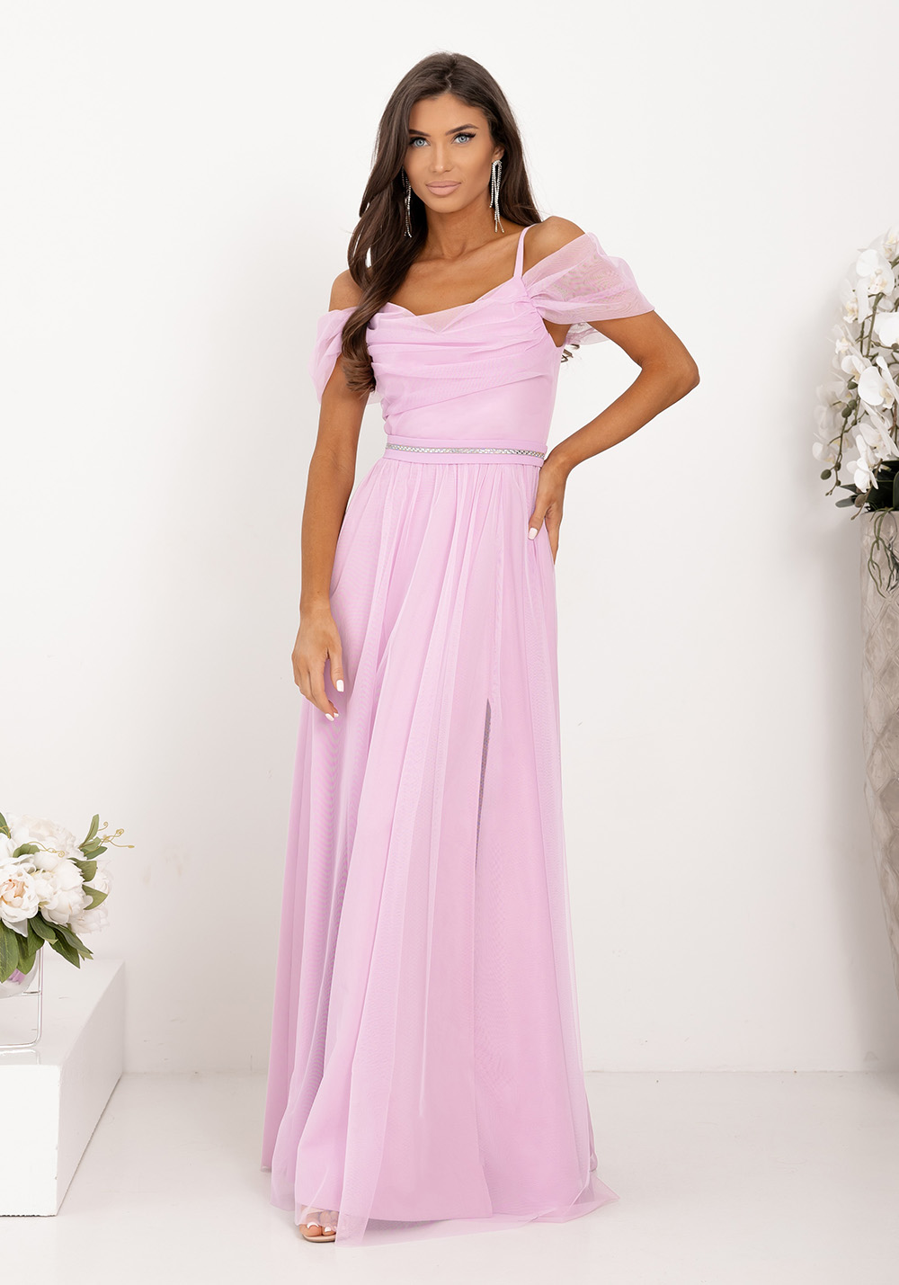 alina eremia si vunk   imbracati sau goi Rochie eleganta lunga tulle lila cu umerii goi vaporoasa KiaraW